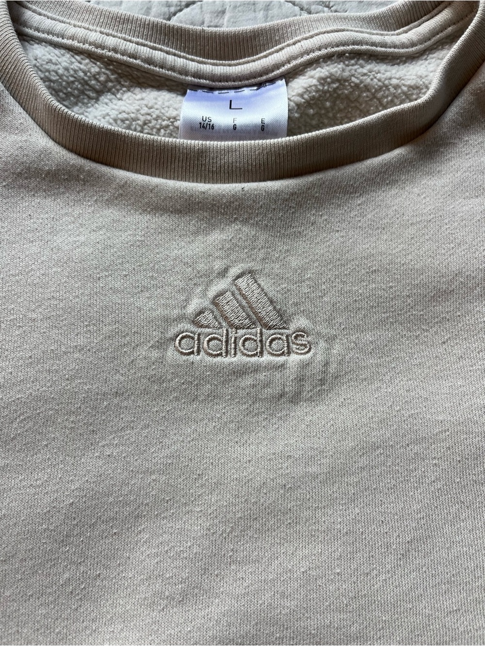 adidas Kids Cream Crewneck Sweatshirt - size L (12-14)